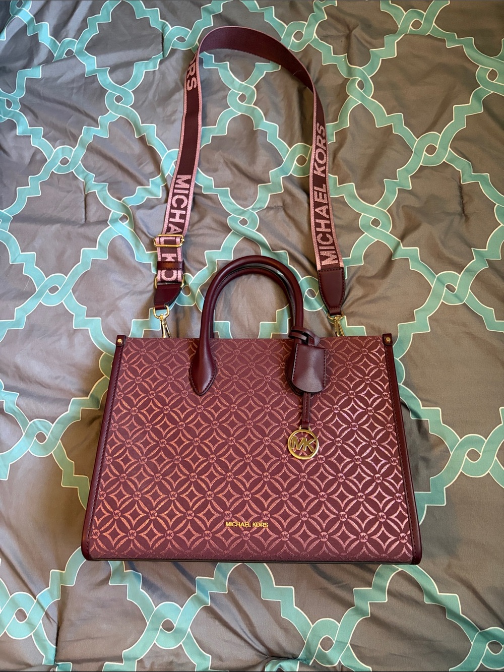 Michael Kors NWOT Medium Metallic Logo Jacquard Tote bag